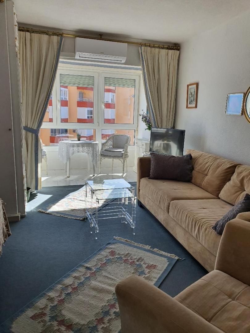 Luxury Studio Apartment 2 Night Minimum Stay Until June 31St!! ตอร์ร็อกซ์ ภายนอก รูปภาพ